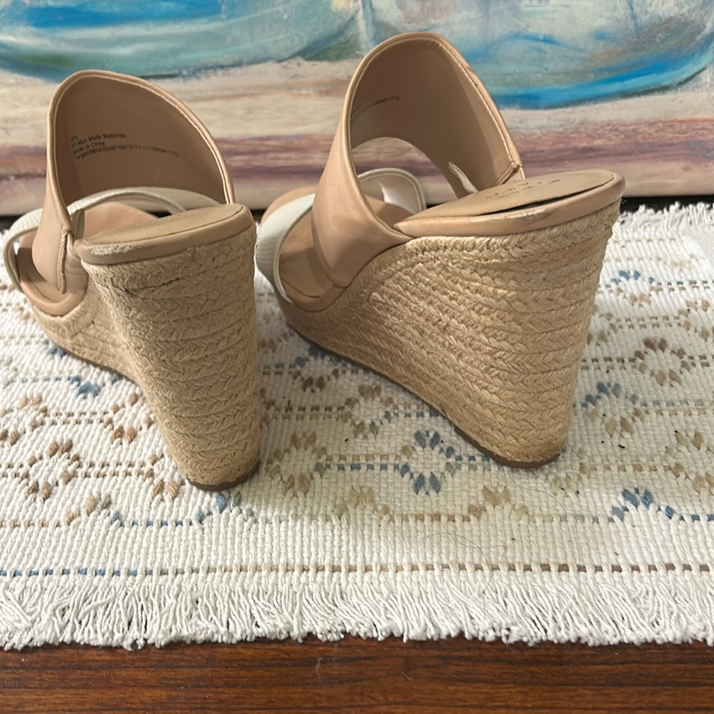 A New Day Tan and Cream Wedge Sandals with Open Toe size 9 1/2 - Picture 4 of 5